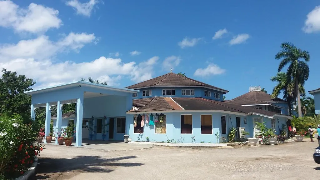 Beachcomber Club Resort Νεγκρίλ