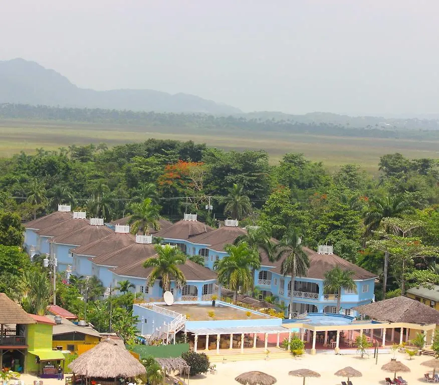 Beachcomber Club Resort Негрил