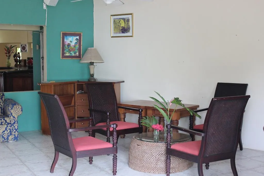 נגריל Beachcomber Club Resort ג'מייקה