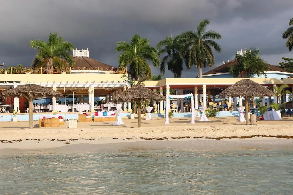 ***  Beachcomber Club Resort Негрил Ямайка
