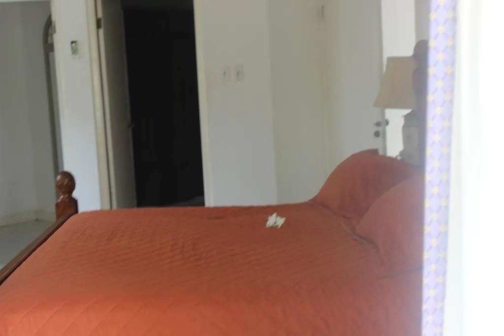 Beachcomber Club Resort Негрил 3*,