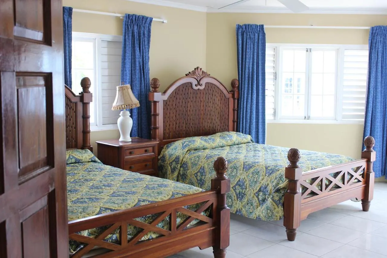 נגריל Beachcomber Club Resort ג'מייקה